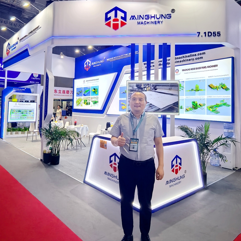 Il primo giorno del WMF di Shanghai, Guararapes dal Brasile hanno visitato il nostro stand